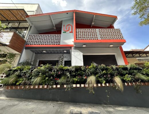 Co-Link House Hotel