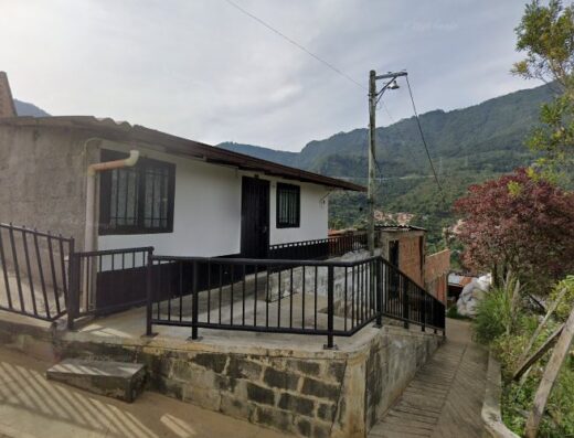 La Casa Del Más Lindo Bb